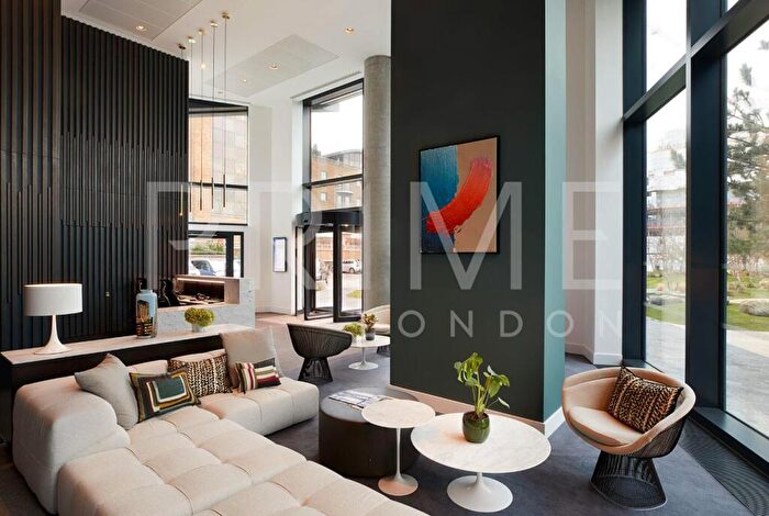 2 Bedroom Apartment For Sale In Amory Tower, Marsh Wall, Canary Wharf, E14