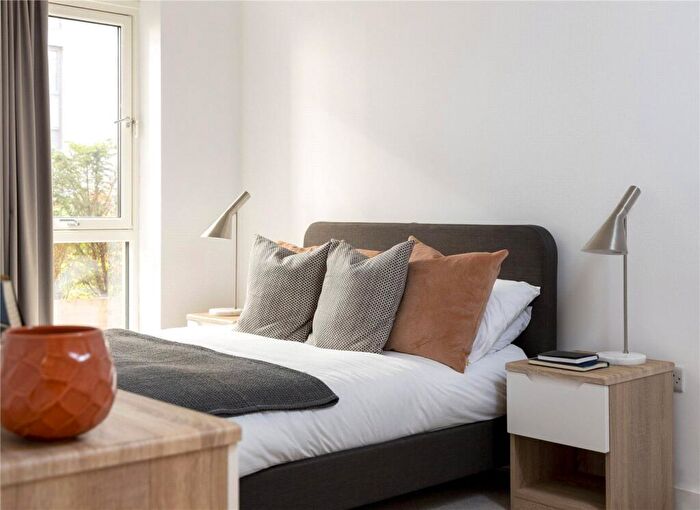 1 Bedroom Apartment To Rent In Exchange Square, The Priory Queensway, Birmingham, West Midlands, B4