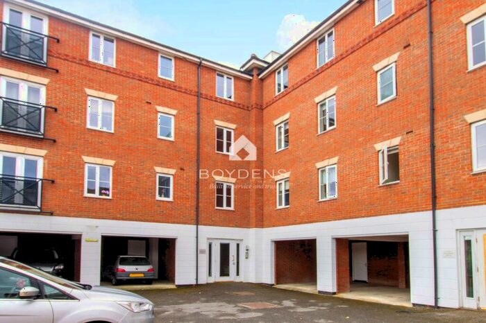 2 Bedroom Apartment To Rent In Bradford Drive Colchester, Essex, CO4