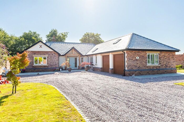 3 Bedroom Detached House For Sale In Stable Mews, Dalefords Lane, Sandiway, Northwich, CW8