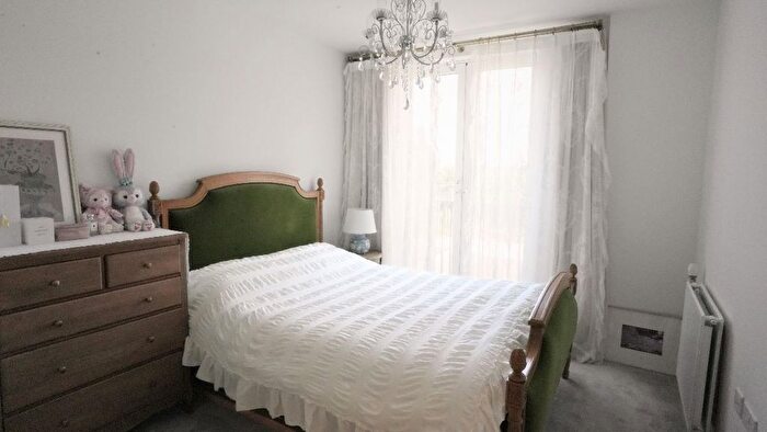 1 Bedroom Flat To Rent In Flat, Dodson House, London, NW7