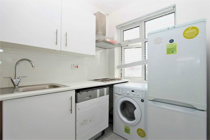 1 Bedroom Flat To Rent In Pembroke Road, London N13