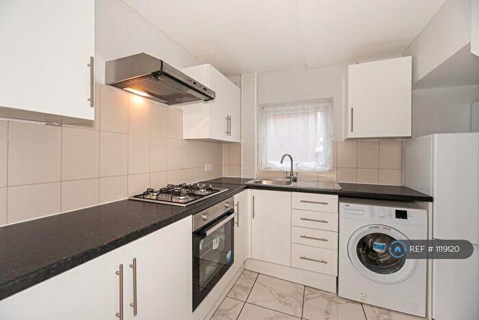 2 Bedroom Flat To Rent In Stanstead Road, London, SE23