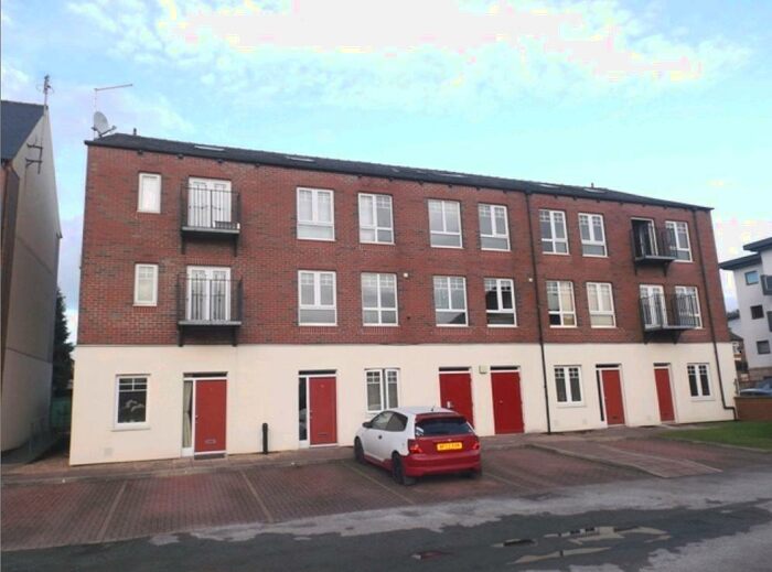 2 Bedroom Apartment To Rent In The Studios, School Board Lane, S40