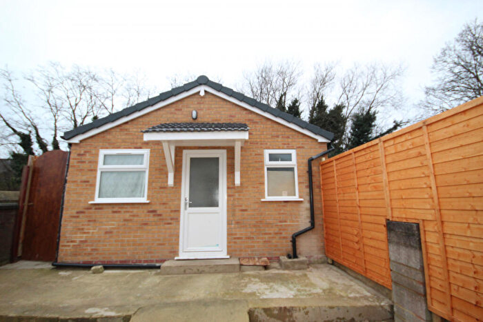 Studio To Rent In London, NW10