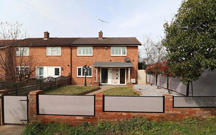 3 Bedroom End Of Terrace House For Sale In Broad Oak Way, Stevenage, Hertfordshire, SG2