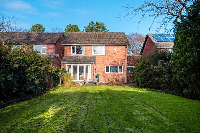 4 Bedroom Detached House For Sale In Ringinglow Road, Bents Green, Sheffield, S11