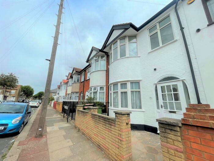 4 Bedroom Terraced House To Rent In Ravenhiill Road, London, E13