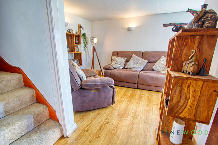 2 Bedroom Cottage For Sale In Netherthorpe, Staveley, Chesterfield, Derbyshire, S43
