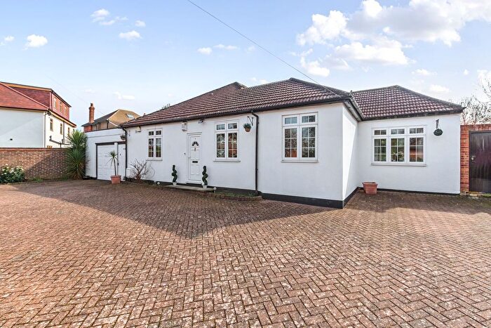4 Bedroom Bungalow For Sale In Walton Road, Sidcup, DA14