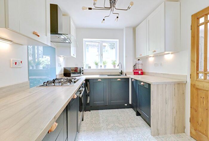 3 Bedroom Terraced House For Sale In Church Hollow, Purfleet-On-Thames, RM19