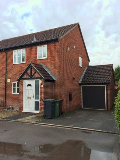3 Bedroom Semi-Detached House To Rent In Bridus Mead, Blewbury, Didcot, OX11