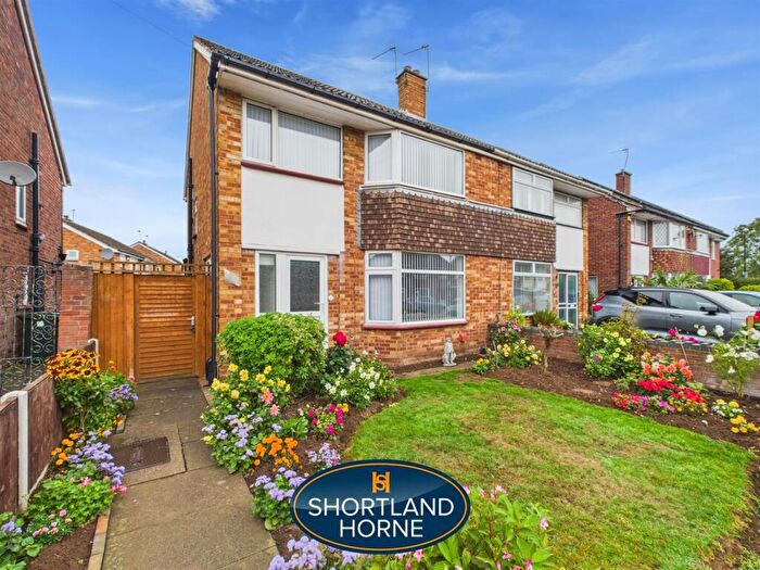 3 Bedroom Semi-Detached House To Rent In Brixham Drive, Wyken, Coventry, CV2