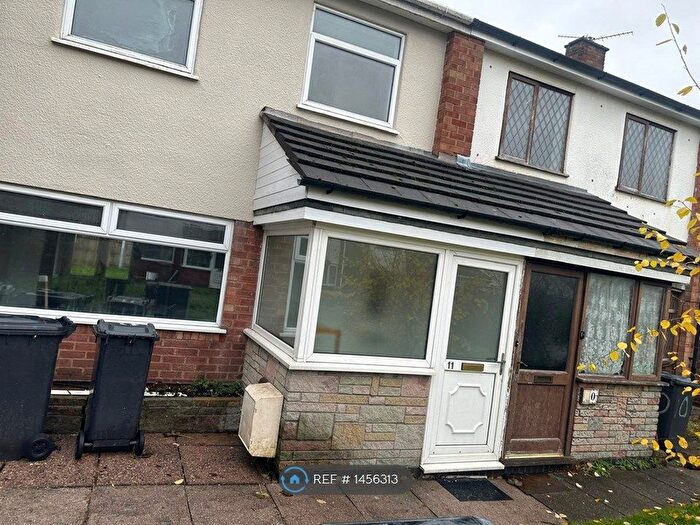 3 Bedroom Terraced House To Rent In Reedswood Close, Walsall, WS2