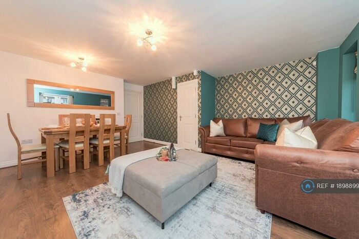 4 Bedroom Flat To Rent In Broughton, Broughton, MK10