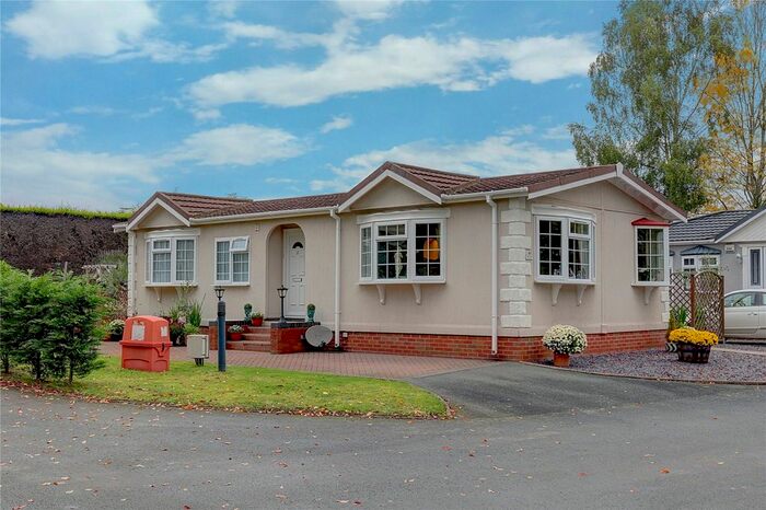 2 Bedroom Mobile/park Home For Sale In Shrawley, Worcester WR6