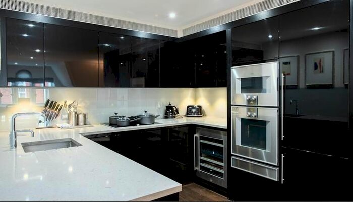 2 Bedroom Flat To Rent In Duke Street, Mayfair, London, W1K