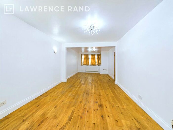 4 Bedroom Terraced House To Rent In Stanley Road, Harrow, Middlesex, HA2