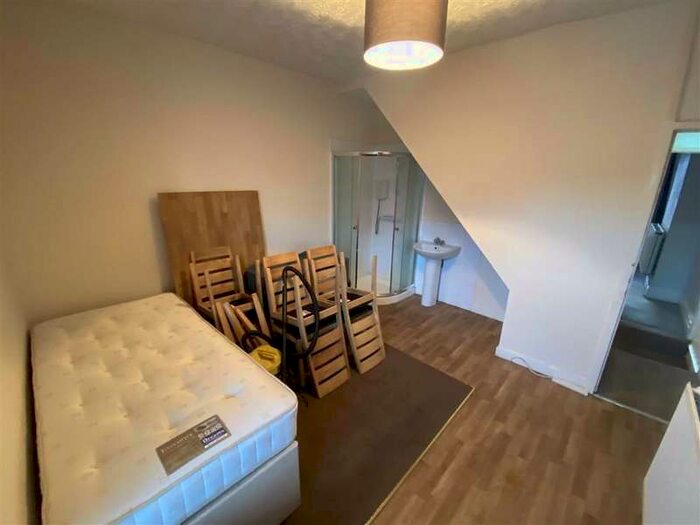 3 Bedroom Terraced House For Sale In Highfield Road, Salford, M6