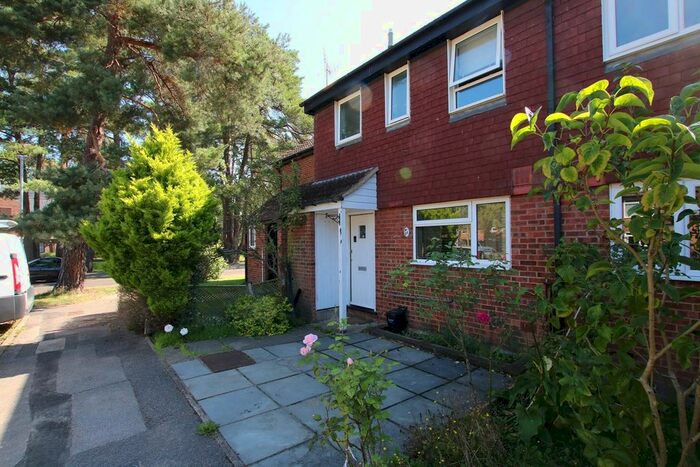 3 Bedroom Terraced House To Rent In Arnett Avenue, Finchampstead, Wokingham, RG40