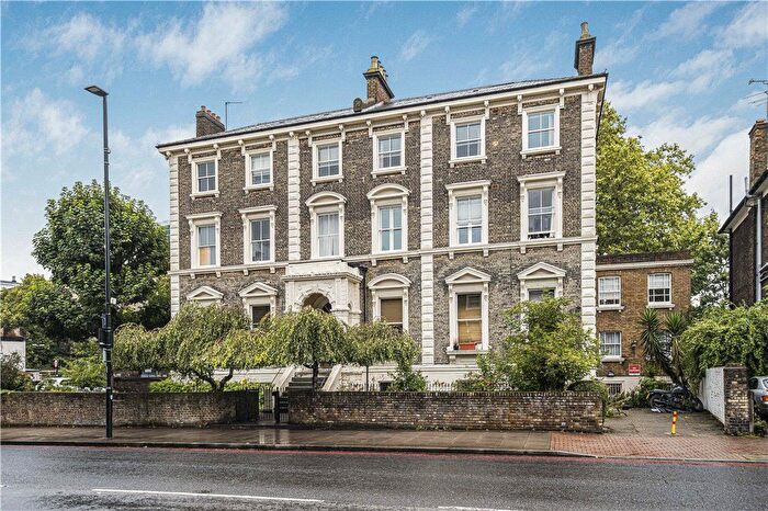 2 Bedroom Flat To Rent In South Lambeth Road, London, SW8