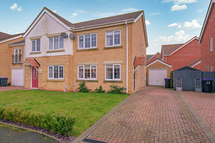 3 Bedroom End Of Terrace House For Sale In Belton Park Road, Skegness, PE25