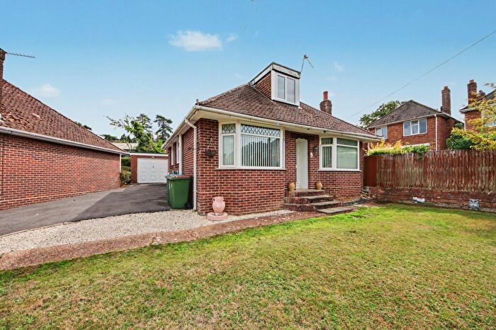 3 Bedroom Detached Bungalow For Sale In Garrick Gardens, Sholing, SO19