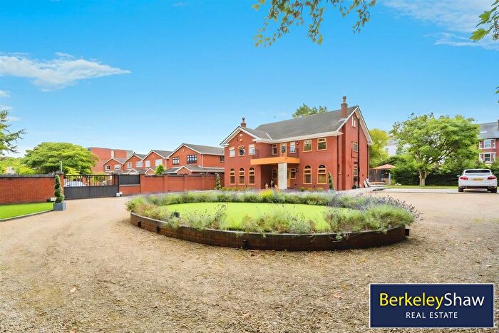 6 Bedroom Detached House For Sale In Palace Road, Birkdale, PR8