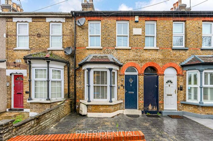 4 Bedroom House For Sale In Broomstick Hall Road, Waltham Abbey, EN9