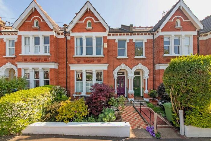 5 Bedroom Property To Rent In Holmdene Avenue, Herne Hill, London, SE24