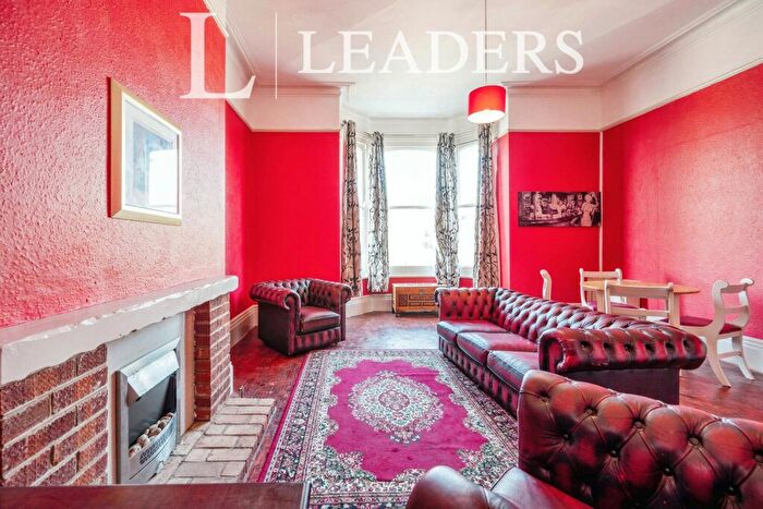 1 Bedroom Flat To Rent In Yarborough Road, Southsea, PO5