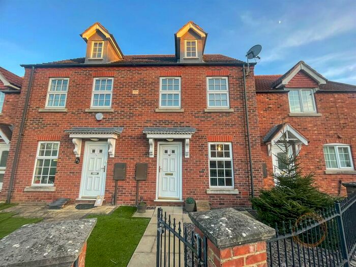 3 Bedroom Terraced House To Rent In Woodrow Place, Spalding, PE11