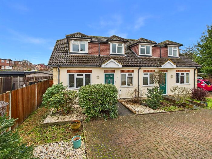 3 Bedroom Semi-Detached House For Sale In The Grove, Walton-On-Thames, KT12