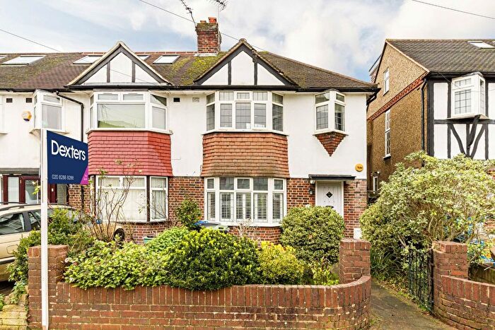 3 Bedroom Property To Rent In Orme Road, Kingston Upon Thames, KT1