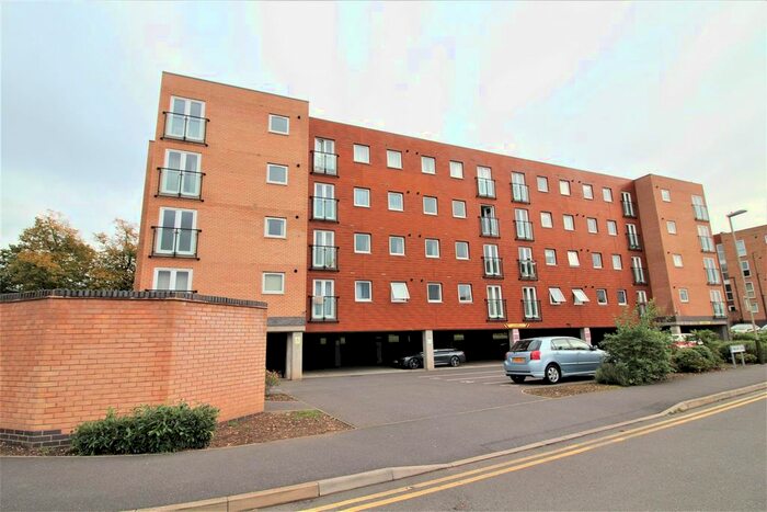 2 Bedroom Flat To Rent In Pavilion Close, Leicester, LE2