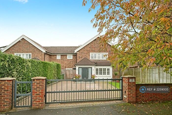 4 Bedroom Semi-Detached House To Rent In The Roundway, Claygate, Esher, KT10