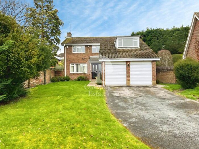 4 Bedroom Detached House To Rent In Ashlea Road, Chalfont St Peter, SL9