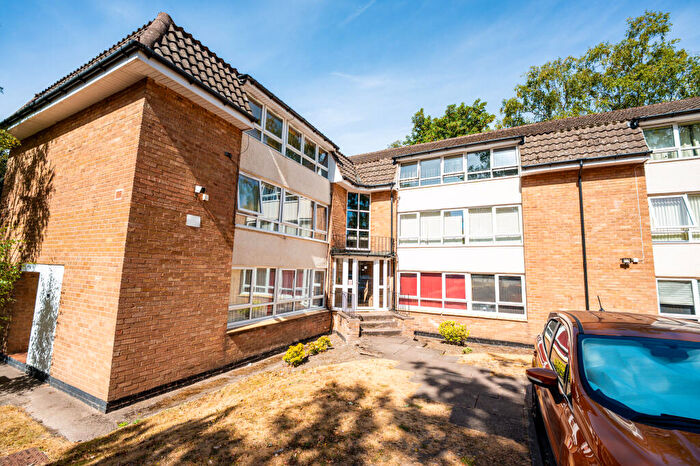 2 Bedroom Flat For Sale In Limberlost Close, Birmingham, B20