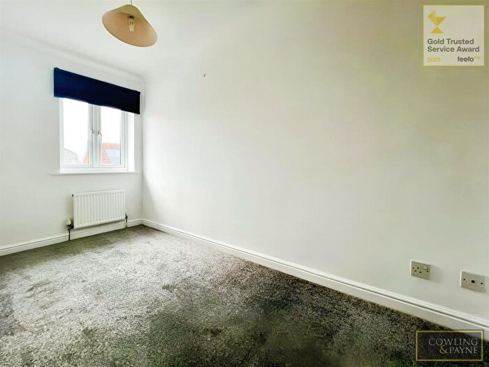 2 Bedroom End Of Terrace House To Rent In Lennox Drive, Wickford, SS12