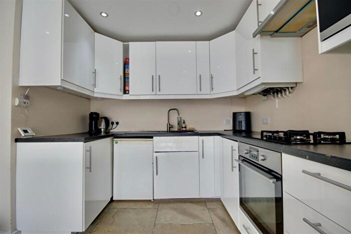 2 Bedroom Flat For Sale In St. Davids Road, Southsea, PO5