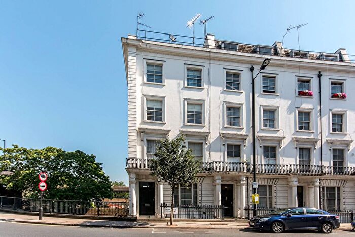 3 Bedroom Flat For Sale In Gloucester Terrace, Bayswater, London, W2