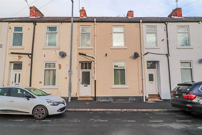 2 Bedroom Terraced House For Sale In Hatfeild Street, Wakefield, WF1
