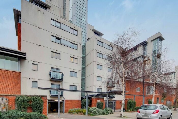 2 Bedroom Flat To Rent In Tideslea Tower, Thamesmead, London SE28