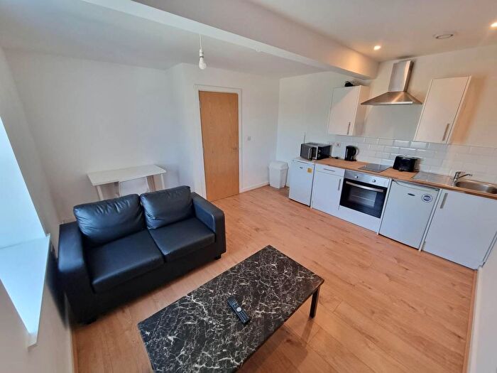 1 Bedroom Flat To Rent In Rivermill Court, Sandford Place, Leeds, LS5