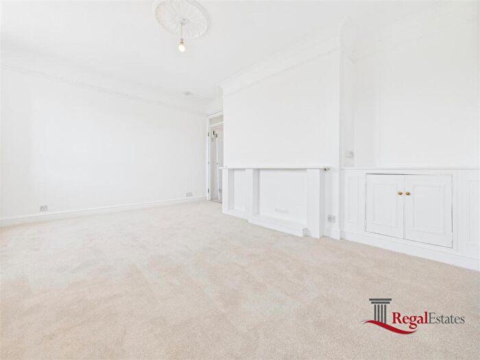 2 Bedroom Flat To Rent In Hilgrove Road, Swiss Cottage, London, NW6