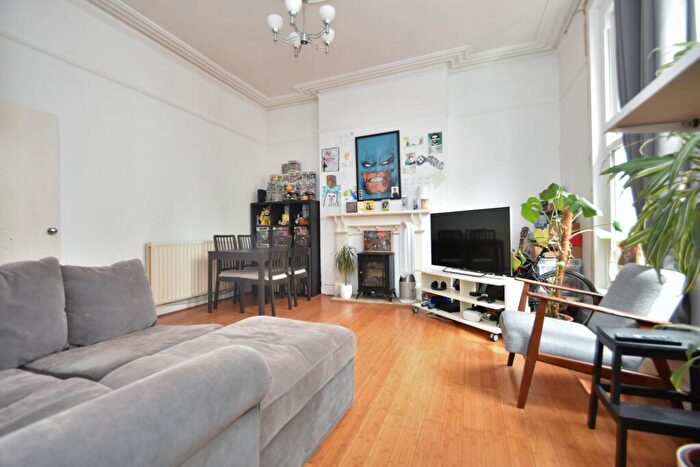 1 Bedroom Flat To Rent In Nightingale Road, Southsea, Hampshire, PO5