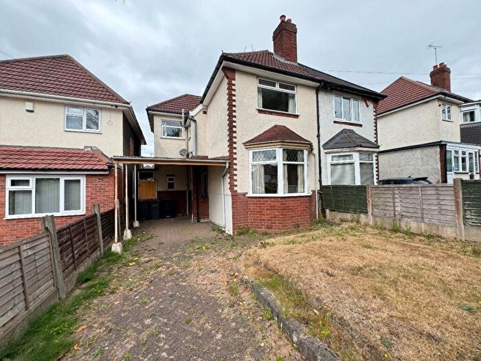 3 Bedroom Semi-Detached House For Sale In Beech Avenue, Quinton, Birmingham, B32