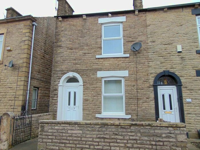 2 Bedroom Terraced House To Rent In Milnrow Road, Oldham, OL2