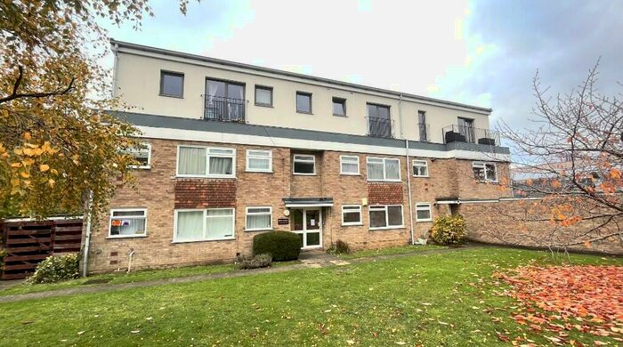 2 Bedroom Apartment To Rent In St. James Road, Sutton, SM1