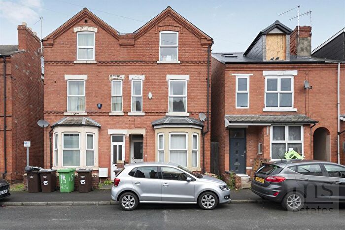 4 Bedroom Semi-Detached House To Rent In Gregory Avenue, Lenton, Nottingham, NG7